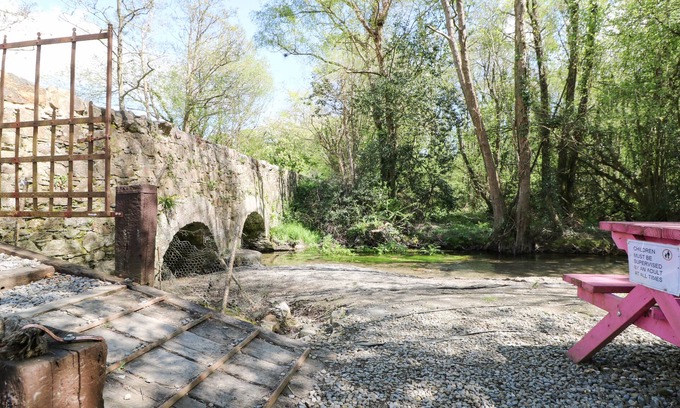 Ballindaggan Cottage | Yew Tree House
