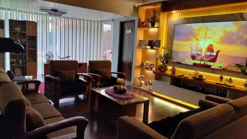 Angeles City Maison | YKC's Private Pool Villa Resort