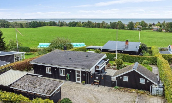 Skovbyballe Maison | "Yngvy" - 500m from the sea by Interhome