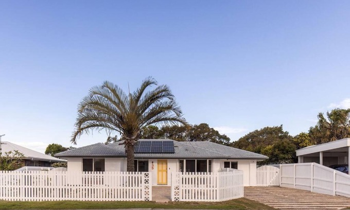 Bogangar Maison | Yo Caba Caba - Beach House with a Colourful Twist!