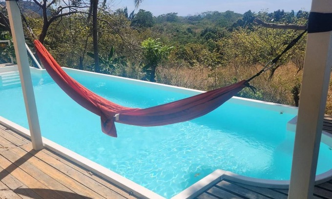 Canton Nandayure Maison | you are renting a room with shared common area.Playa Camaronal