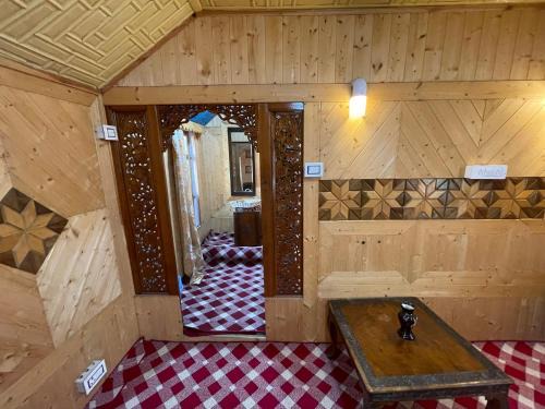 Dal Lake Appartement | Young Gulshan Apartment
