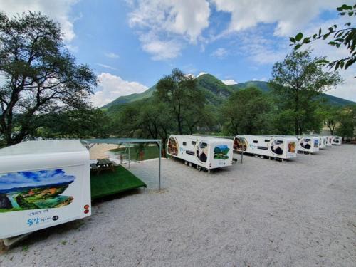 Yeongwol Autre | Youngwol Dongkang Village Caravan