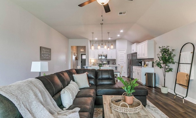 Yukon Maison | Your 4-Bed Palace Awaits