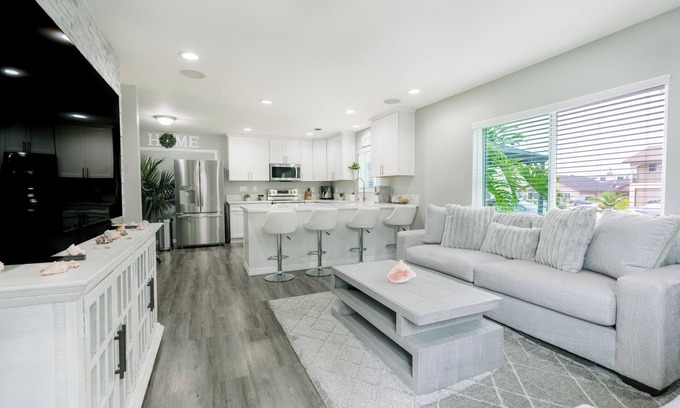 Imperial Beach Appartement | Your apartment unit, minutes away from the beach.