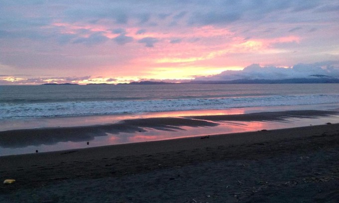 Puntarenas Lit Et Petit-Déjeuner | Your beachfront BnB paradise