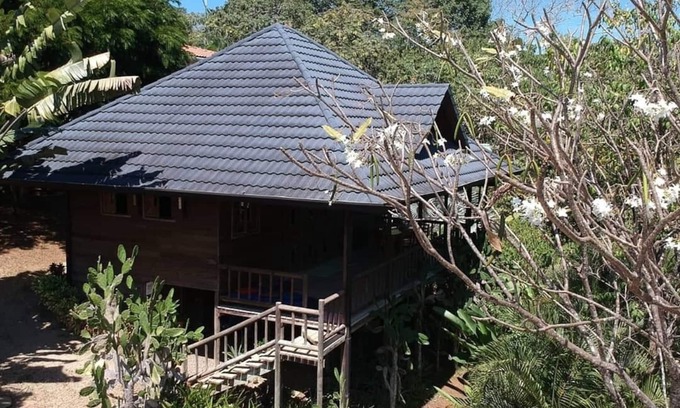 Montezuma Maison | Votre meilleure option de vue sur la jungle et l'océan à Montezuma!