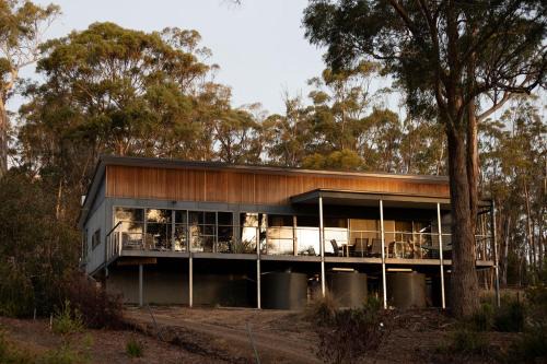 Dennes Point Maison | Your Bruny Island Beach Getaway