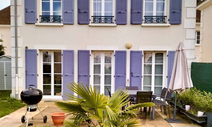 Magny-le-Hongre Maison | Votre Cocon à 5 minutes du célèbre parc d'attraction