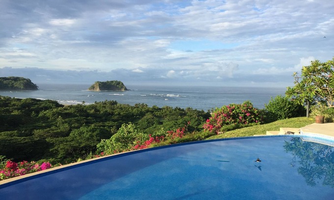 Samara Villa | SURF, POISSON, ECO TOUR, ZIP LINE, RAFT, VTT, MONTRE ANIMAL ou JUSTE RELAX!