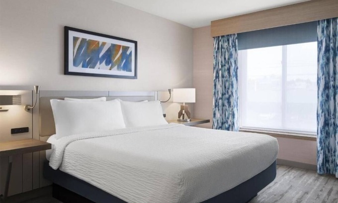 Albuquerque Hôtel | Your Home Away from Home! Pets Allowed, Indoor Pool, Free Parking, Free Shuttle!