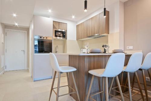 Collblanc y La Torrassa Appartement | YOUR HOME- Apartment Camp Nou Baj