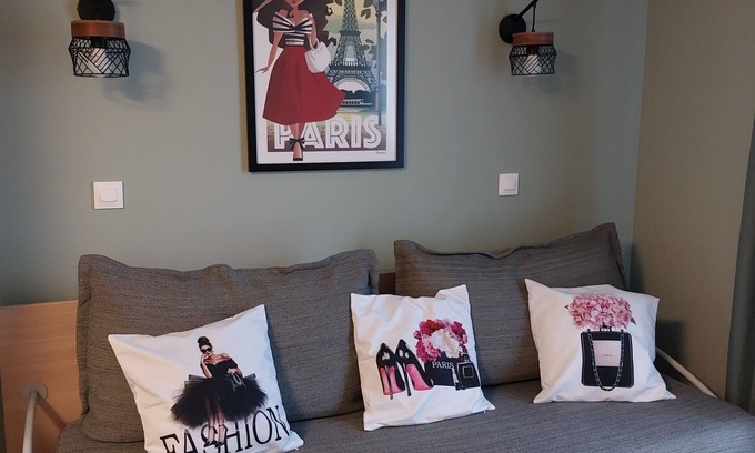 Serris Appartement | Votre séjour Ideal pour 5 a Disneyland Paris !