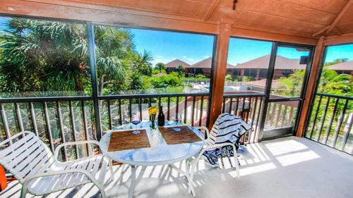 Sanibel Maison | Your Island Escape - Spacious Retreat with Wrap-Around Lanai and Private Beach