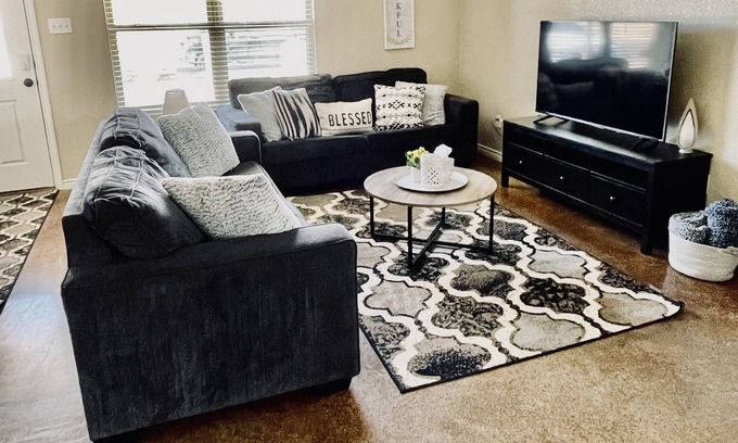Midland Maison | Your Mid-Dessa Home right off the Loop 250