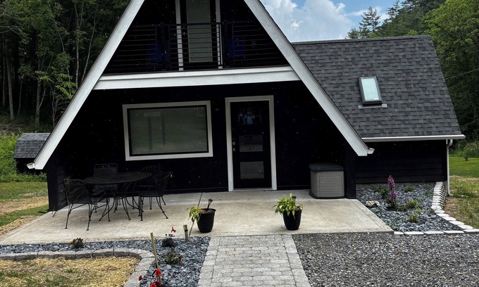 Beeson Cabine | Your own cabin in Southern WV on 65 acres close to golf, skiing, ATV, and more!