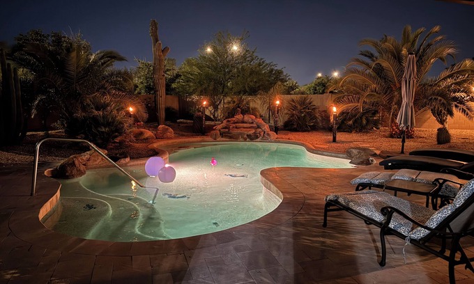 Palm Valley Maison | Gorgeous Desert Oasis under the Sun ☀️🌴 No Fee Heat for Heated pool & Spa!