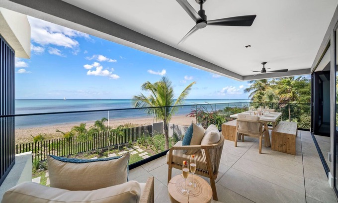 Bridgetown Appartement | Your Perfect Beachfront Escape - Allure 205
