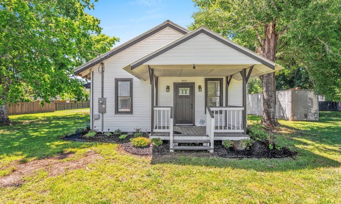 Jennings Maison | Your Perfect Louisiana Getaway: 3-Bedroom Home in the Heart of Jennings, LA