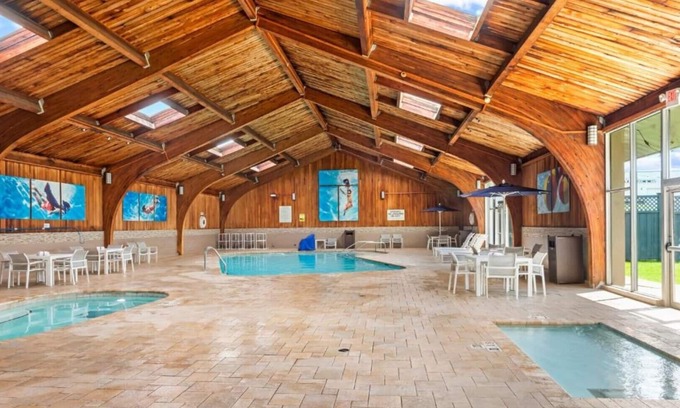 Roseville Maison | Your Roseville base outside the Twin Cities