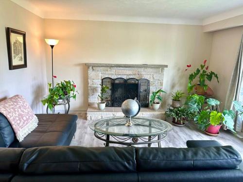 Sudbury Appartement | Your Search Stops Here, Homey Three Bedroom
