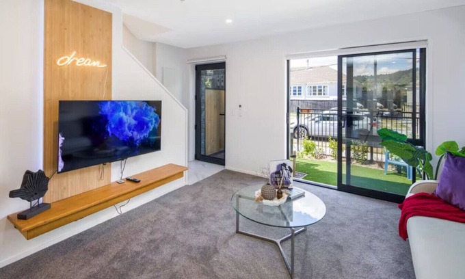 Lower Hutt Maison | Your Slice of Heaven in the Hutt