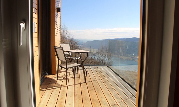 Steindorf am Ossiacher See Appartement | Votre siège ensoleillé au-dessus du lac