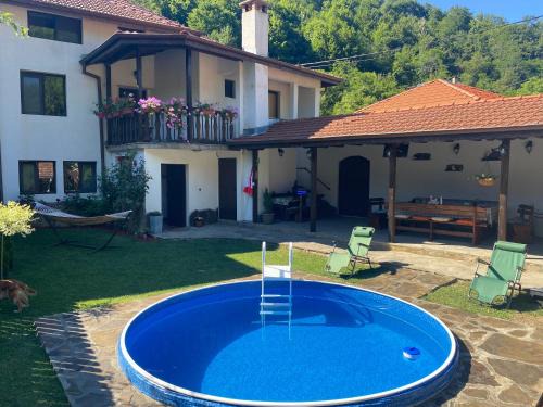 Troyan Maison | Yovkovata Kyshta