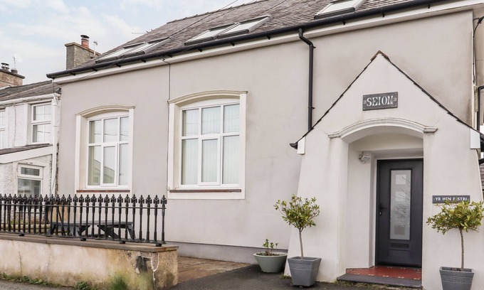 Brynrefail Cottage | An Hen Festri, Y FELINHELI