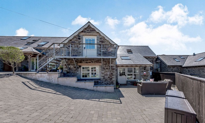 Newcastle Emlyn Cottage | Ysgubor Isaf, NEWCASTLE EMLYN