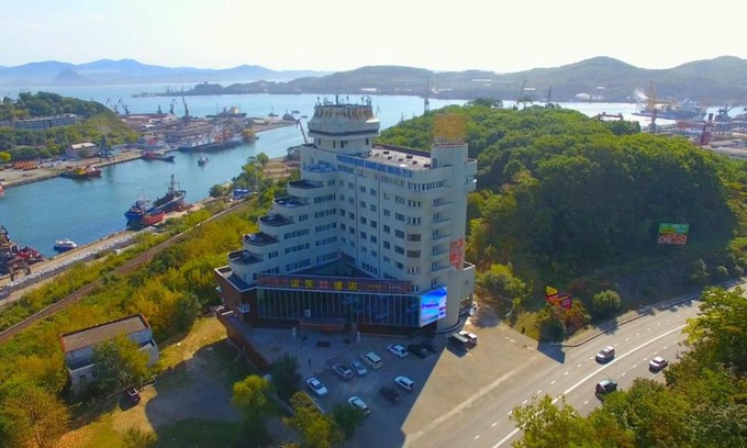 Nakhodka Hôtel | Yuan Dun