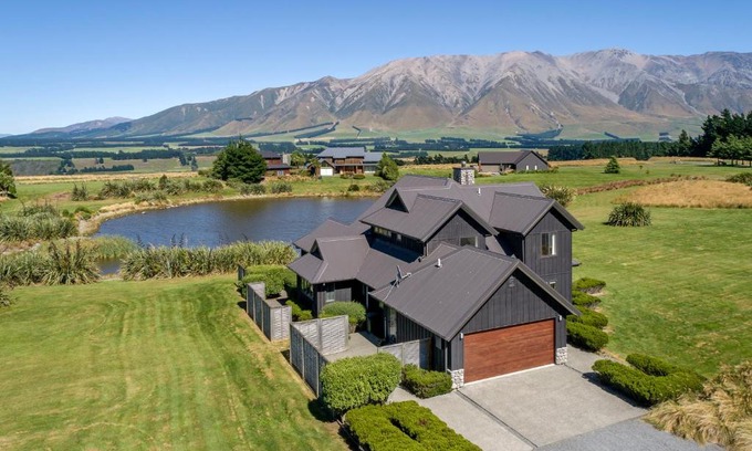 Windwhistle Chalet De Ski | Yuki's Chalet - Terrace Downs