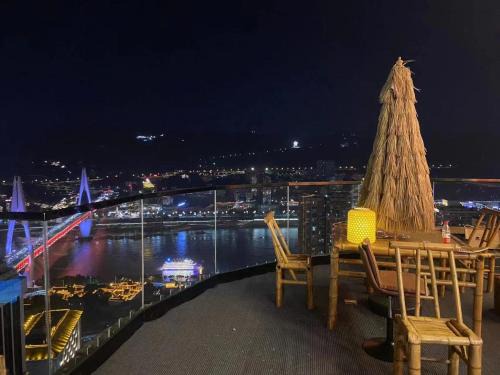 Yuzhong Hôtel | Yunqi River View Terrace Hotel