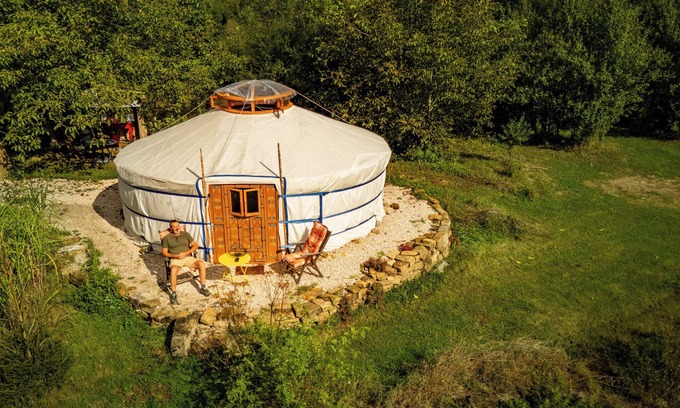 Arbigny-sous-Varennes Location De VR | YURT de Arbigny romantic overnight stay in a Mongolian tent