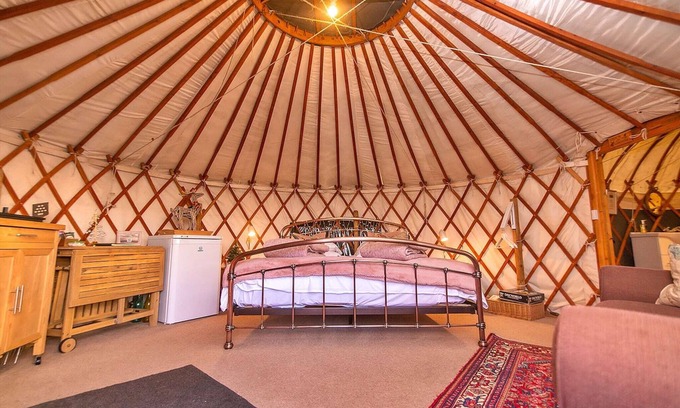Auchterarder Chalet De Ski | Yurt in Gleneagles with Hot Tub Retreat