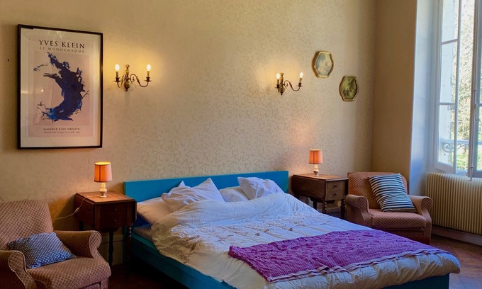 Villeblevin Lit Et Petit-Déjeuner | YXIE - Manoir des Arts - Chambre Yves