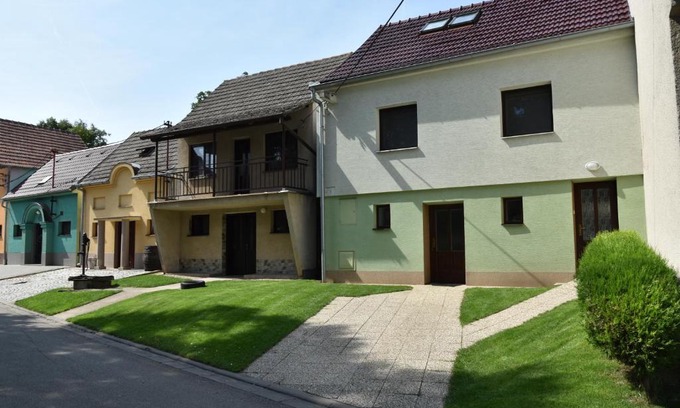 Hovorany Maison | Za kapličků