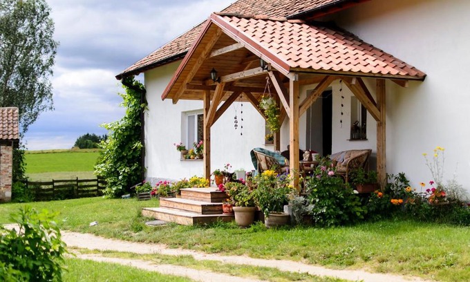 Blanki Maison | Zakątek Szczęścia Eko Agroturystyka