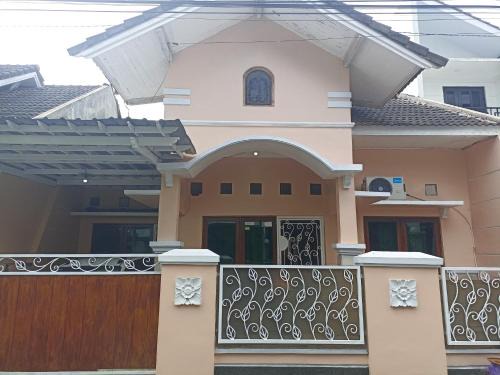 Pogung Lor Maison | Zalvie homestay