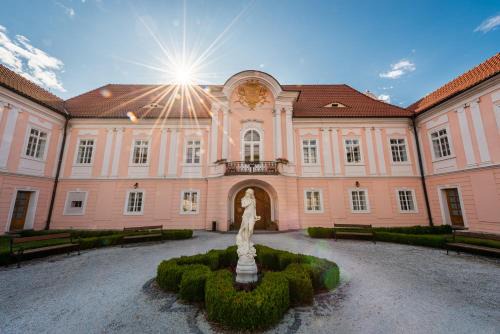 Svinna Hôtel | Zamek Hradek u Susice