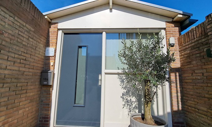 Zandvoort Cottage | Studio de plage pour deux avec parking gratuit et wifi rapide.