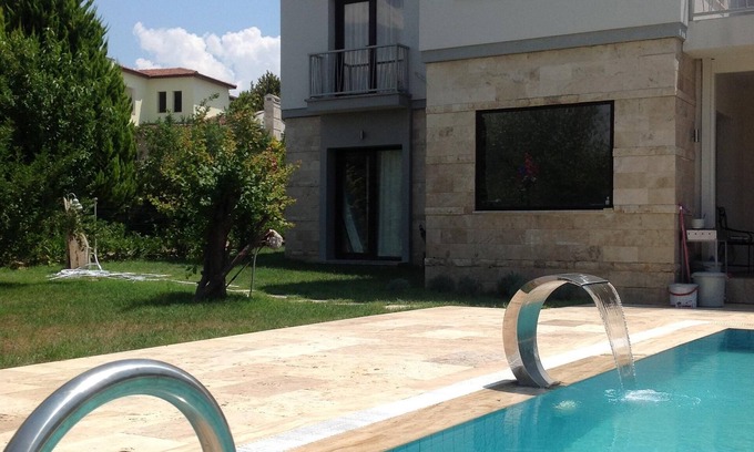 Kusadasi Maison | Le confort de ZEN DE LUX est en cours