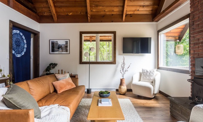 Denver Cabine | Zen Japanese Catskills Cabin, w/ Fire pit, Fireplace, Tatami, 15min to Belleayre