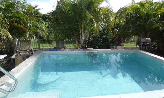 Riviere-Salee Appartement | En toute intimité, piscine privée au sel, et chauffée