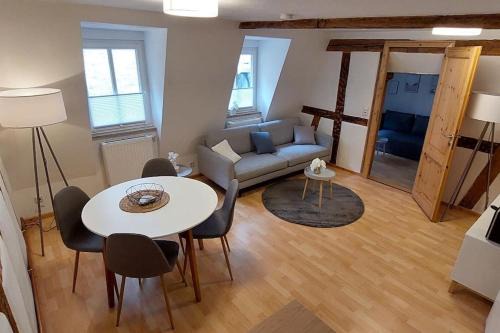 Schwaebisch Hall Appartement | Zentrale Altbauwohnung mit Flair