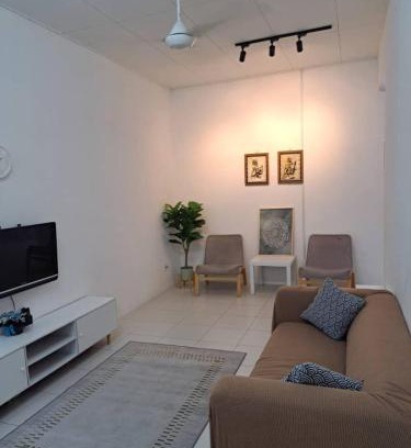 Alor Gajah Maison | Zikry Homestay