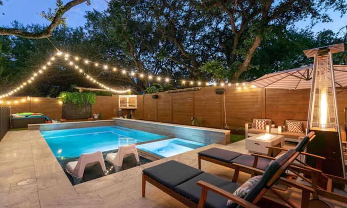 Zilker Maison | Zilker Getaway: Saltwater Pool and Walk to ACL