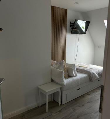 Region Hannover District Maison | Zimmer mit Küche und Bad