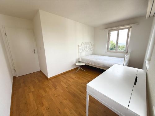 Feusisberg Maison | zimmer mit zauberhafter Seesicht - Room with amazing view of lake