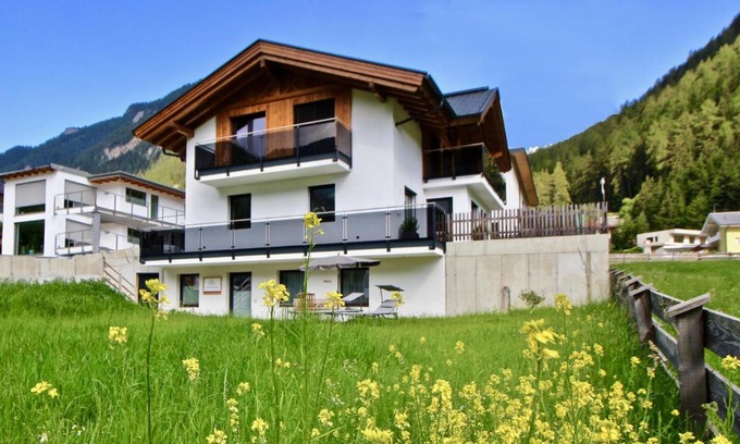 Pfunds Appartement | Zirbenlounge